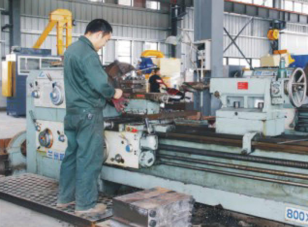 Machining equipment in the SENDUO workshop